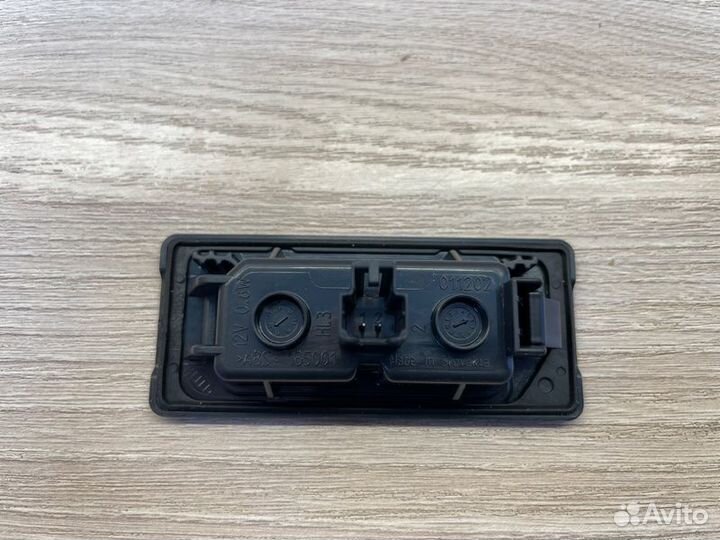 Плафон подсветки номера Volkswagen Polo