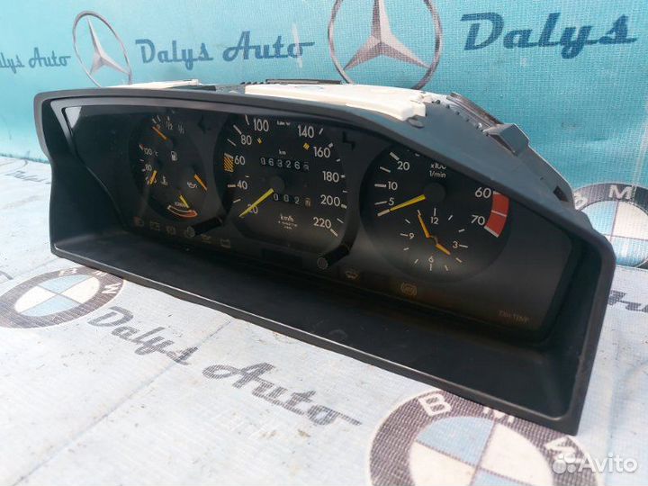 Панель приборов Mercedes-Benz W124 102.982 1989