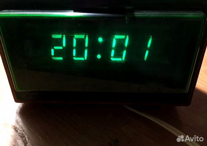 Часы Электроника 4