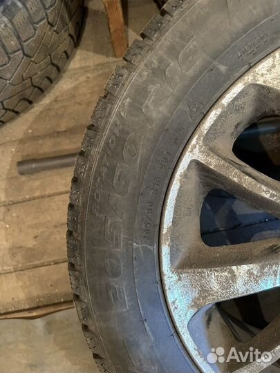 Pirelli Ice Zero 205/60 R16 96T