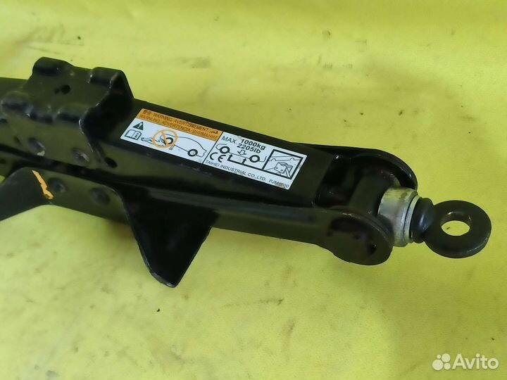 Домкрат Мицубиси Лансер 10 Lancer X б/у