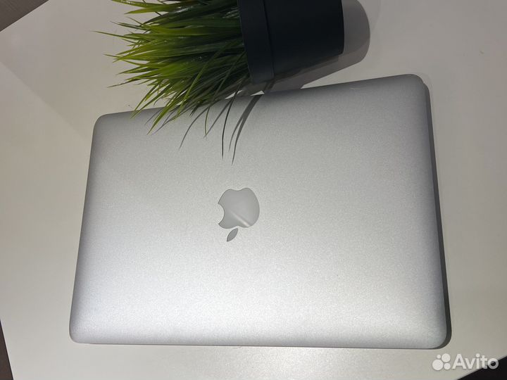 Apple MacBook Pro 13(2014) i5, 8-256gb, retina