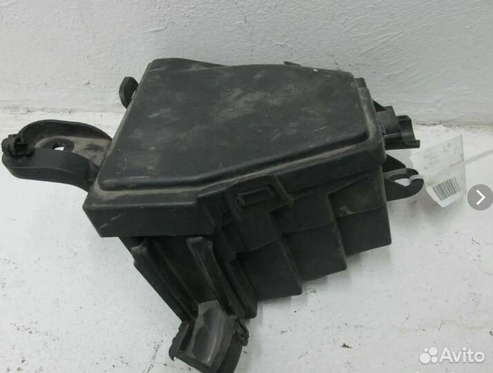 Рено логан корпус блока предохранителей