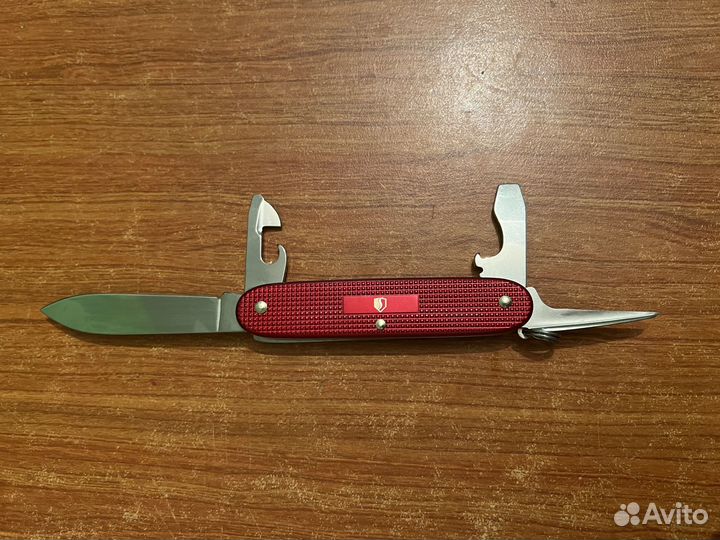 Нож Victorinox Pioneer Alox