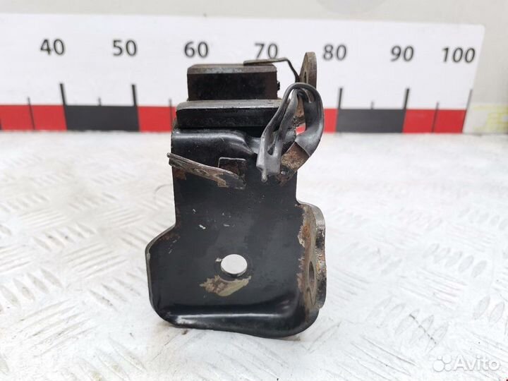 Кронштейн двигателя Mitsubishi 3000 GT 2 1991