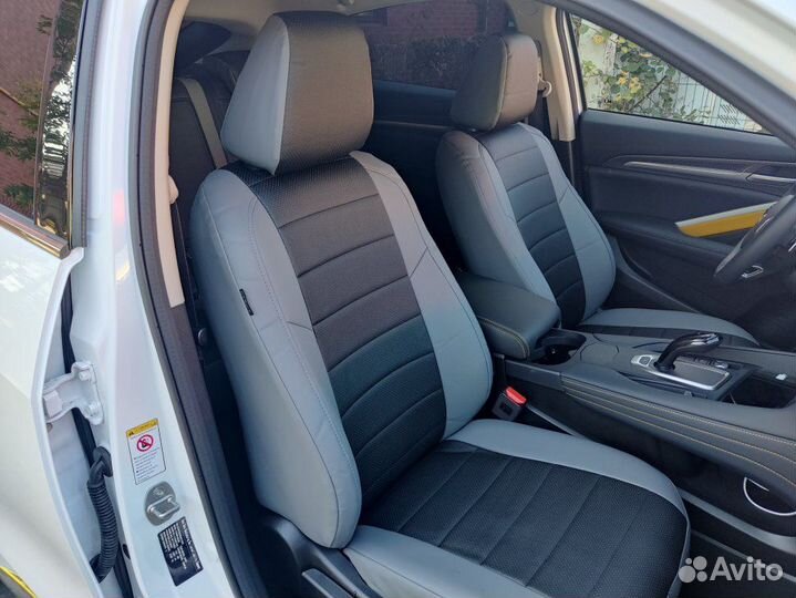 Чехлы Автопилот Mitsubishi Pajero 3 с 2000-2006г