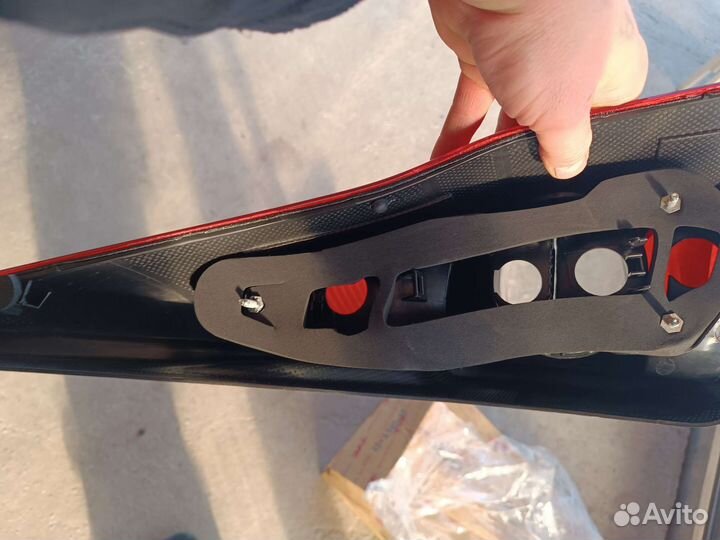 Фонарь задний правый Рено Меган 2