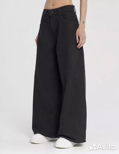 Джинсы очень широкие y2k