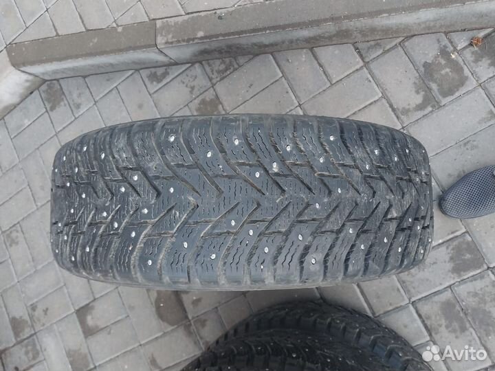 Nokian Tyres Hakkapeliitta 8 SUV 215/65 R16