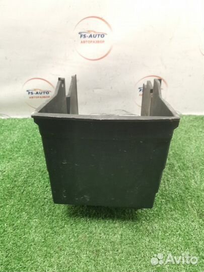 Короб аккумулятора Ford Focus 2 хетчбек 3 двери