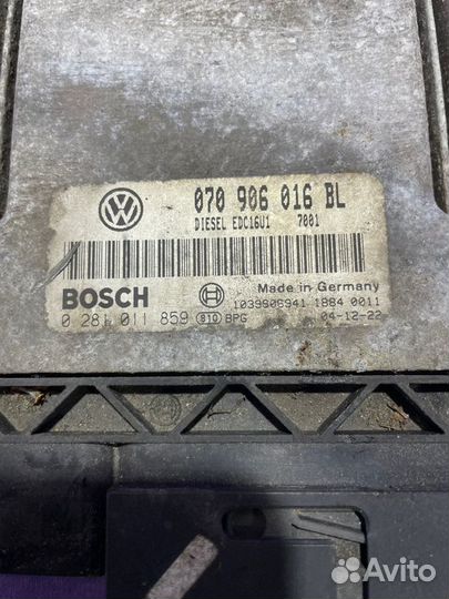 Блок управления двигателем Volkswagen Touareg 7L 2