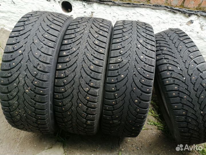 Pirelli Formula Ice 215/65 R16 98