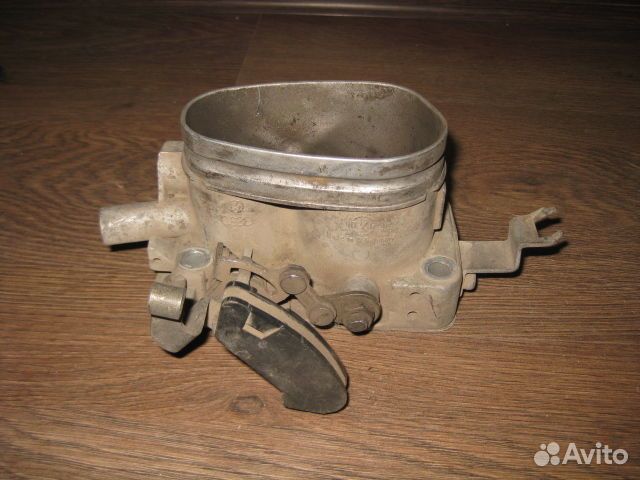 Заслонка дроссельная Audi 100 (C3) III (1982–1987)