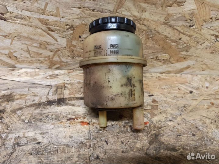 Бачок гур Opel Astra F