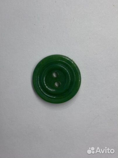 Пуговицы зелёные советские пластмассовые 17 мм