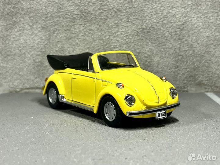 Коллекционная модель VW Beetle 1:43 Cararama