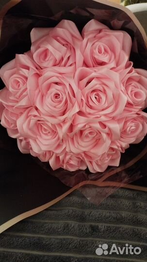 Букет из бабочек и атласных лент