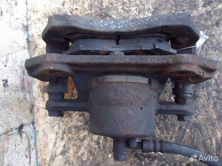 Суппорт передний правый Suzuki Grand Vitara 2 JT