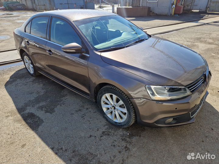В разборе Volkswagen Jetta 6