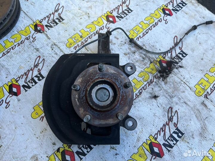 Кулак поворотный правый Nissan Qashqai 1 поколение