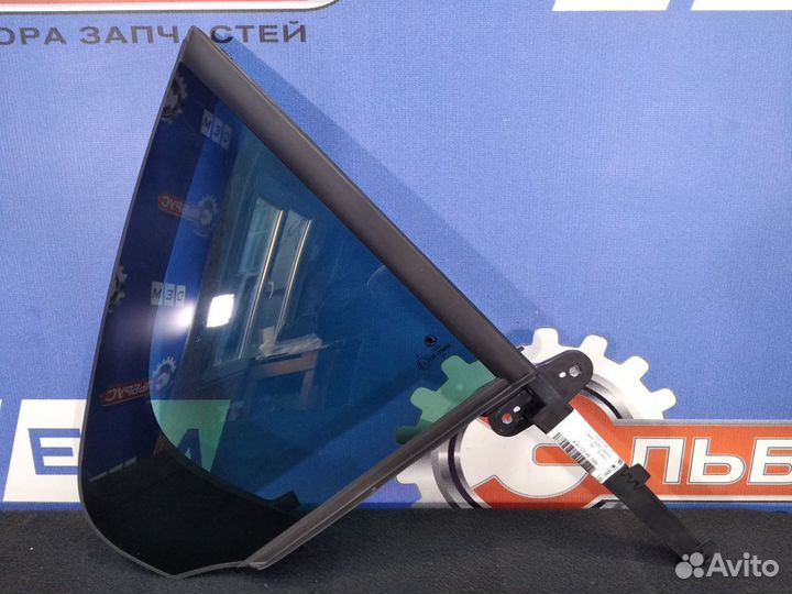 Форточка двери задней Skoda Rapid 2012 новое