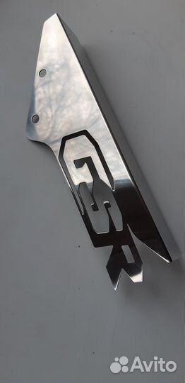 Продам кожух цепи suzuki GSR 600