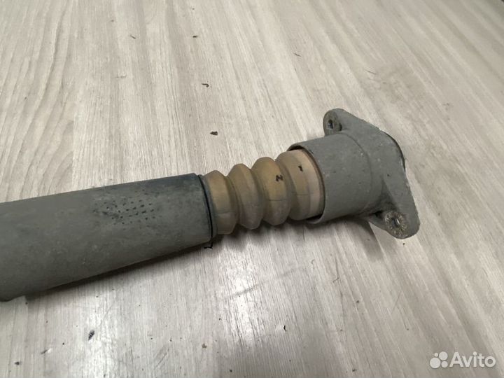 Амортизатор задний Audi A6 C5 с1997-2005г TRW JGT3