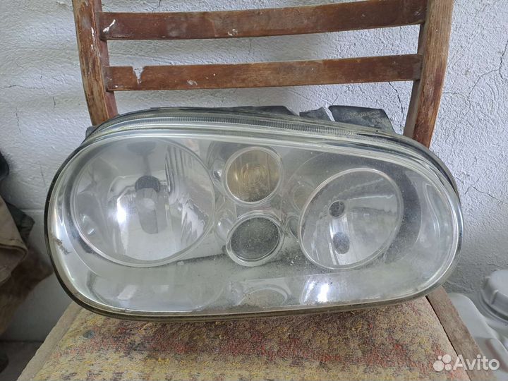 Фара Golf 4 правая