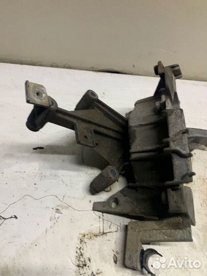 Подушка кпп правая Renault Kangoo 1 KC E7J 2001