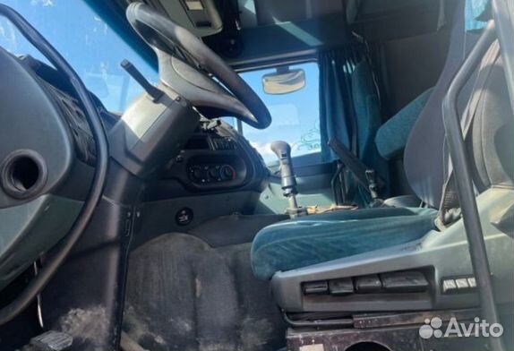 В разборке грузовик DAF,XF 95 2002-2005