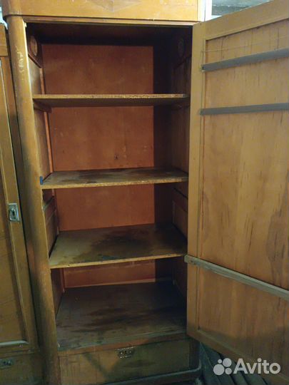 Раритетный шкаф