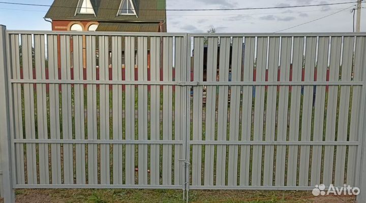 Забор из евроштакетника с гарантией качественно