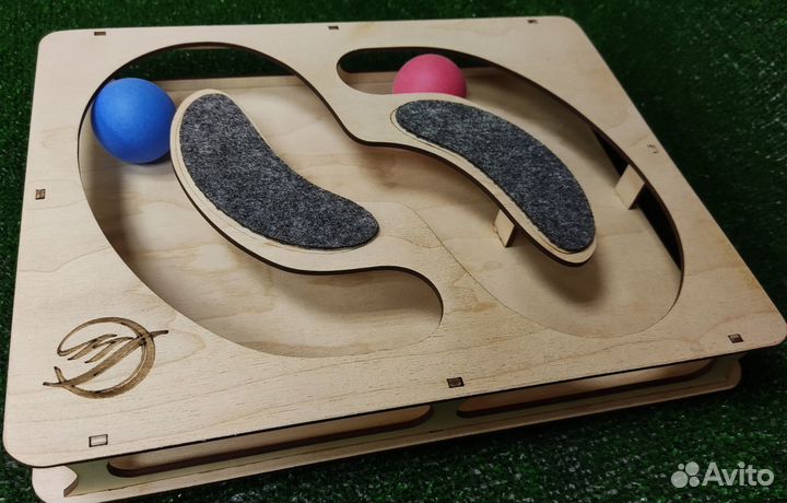 Игровая платформа для кошек с шариками