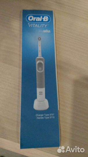 Электрическая зубная щетка Oral-b