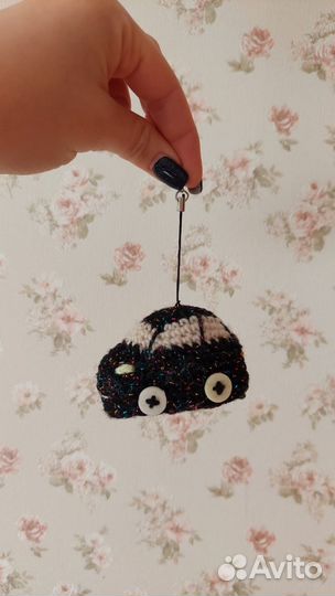 Машинка игрушка брелок