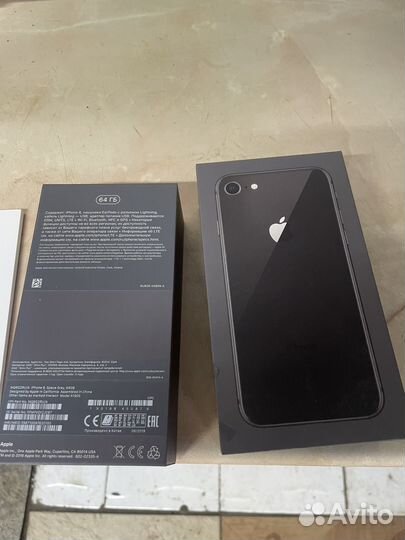 Телефон iPhone 8 64 gb