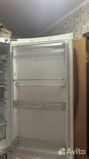 Холодильник hotpoint ariston бу