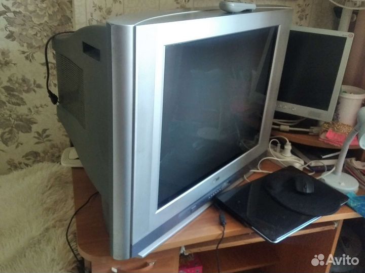 Телевизор LG,диаг.70 см