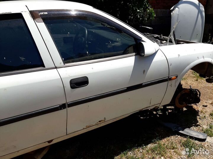 Двери на opel vectra b