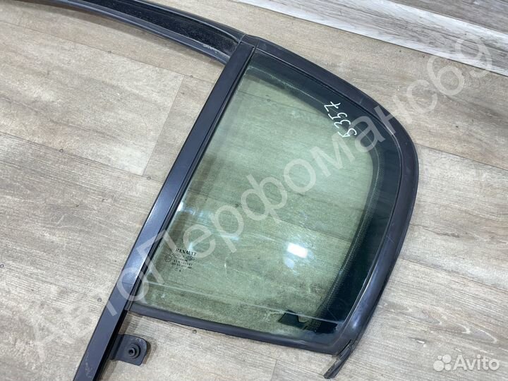 Стекло глухое заднее левое Renault Megane 2