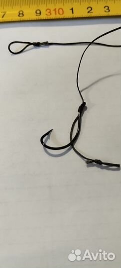 Крючки на карпа с поводком из карбона