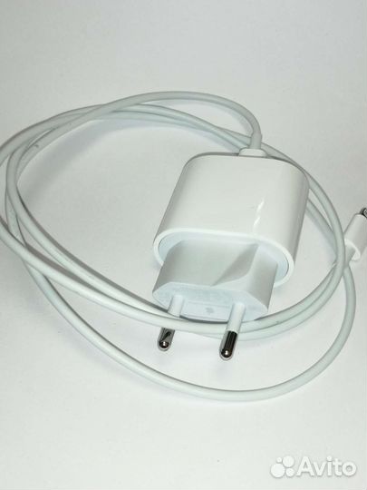 Зарядное устройство на iPhone