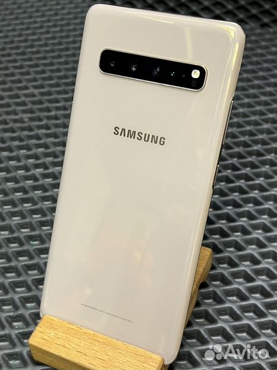 Samsung Galaxy S10 5G Single sim, 8/256 ГБ