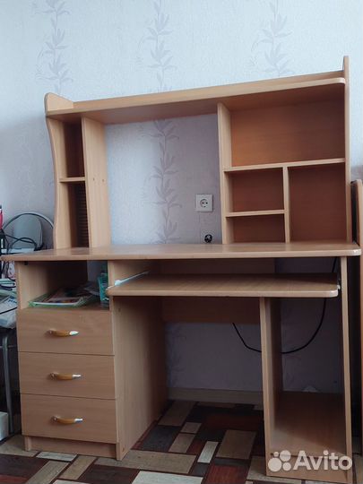 Компьютерный стол + комод