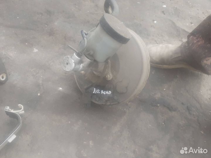 Вакуум Mazda Demio