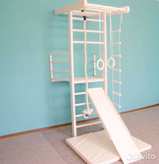 Шведская стенка детская с балкончиком для игр