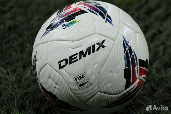 Футбольный мяч