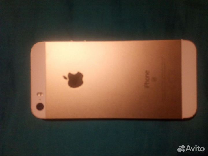 Телефон iPhone SE 32gb