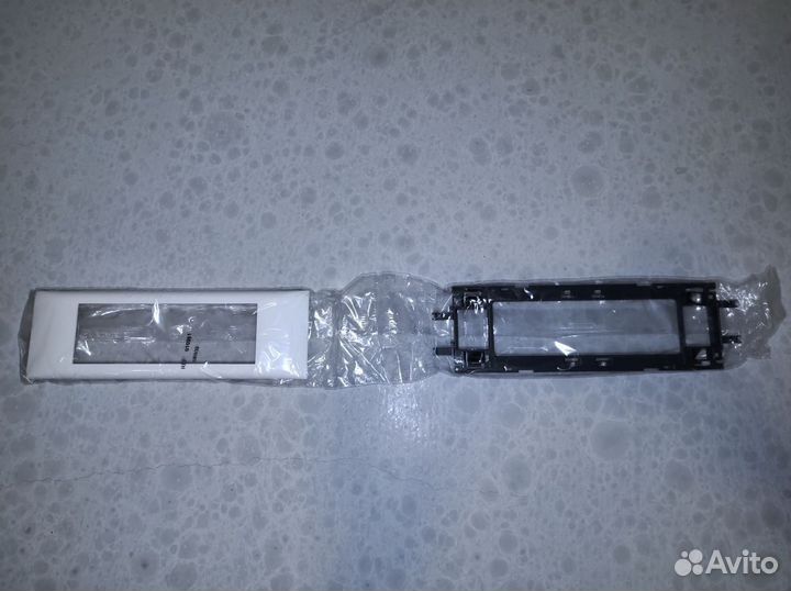 Фурнитура кабель каналов Legrand DLP под освещение