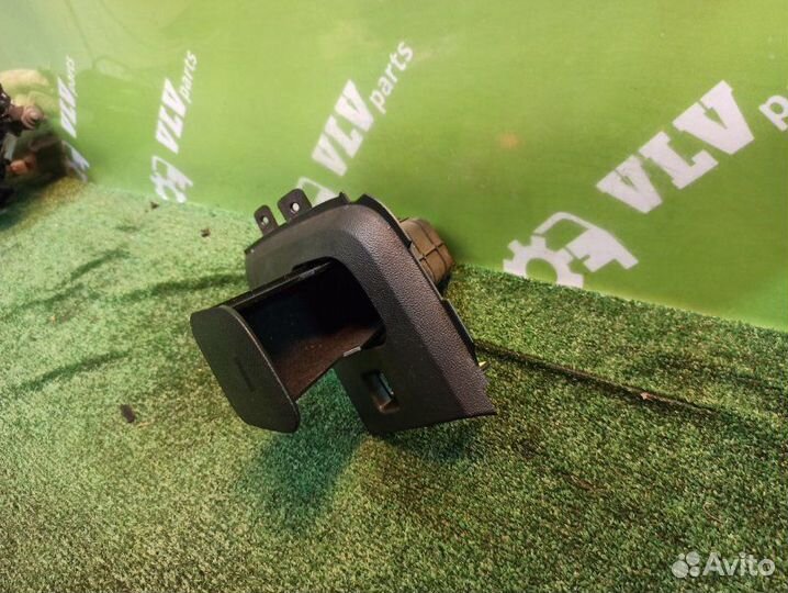 Бардачок левый Ford Mustang